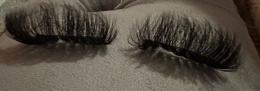 Dramatic Lashes